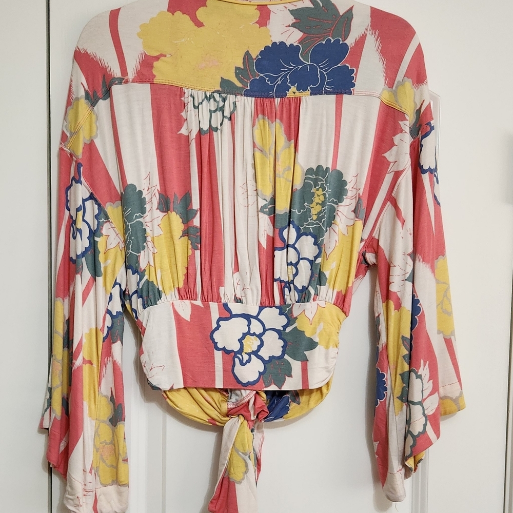 Free People That’s A  Wrap Whimsical Floral V Neck Blouse/Top - Picture 4 of 5